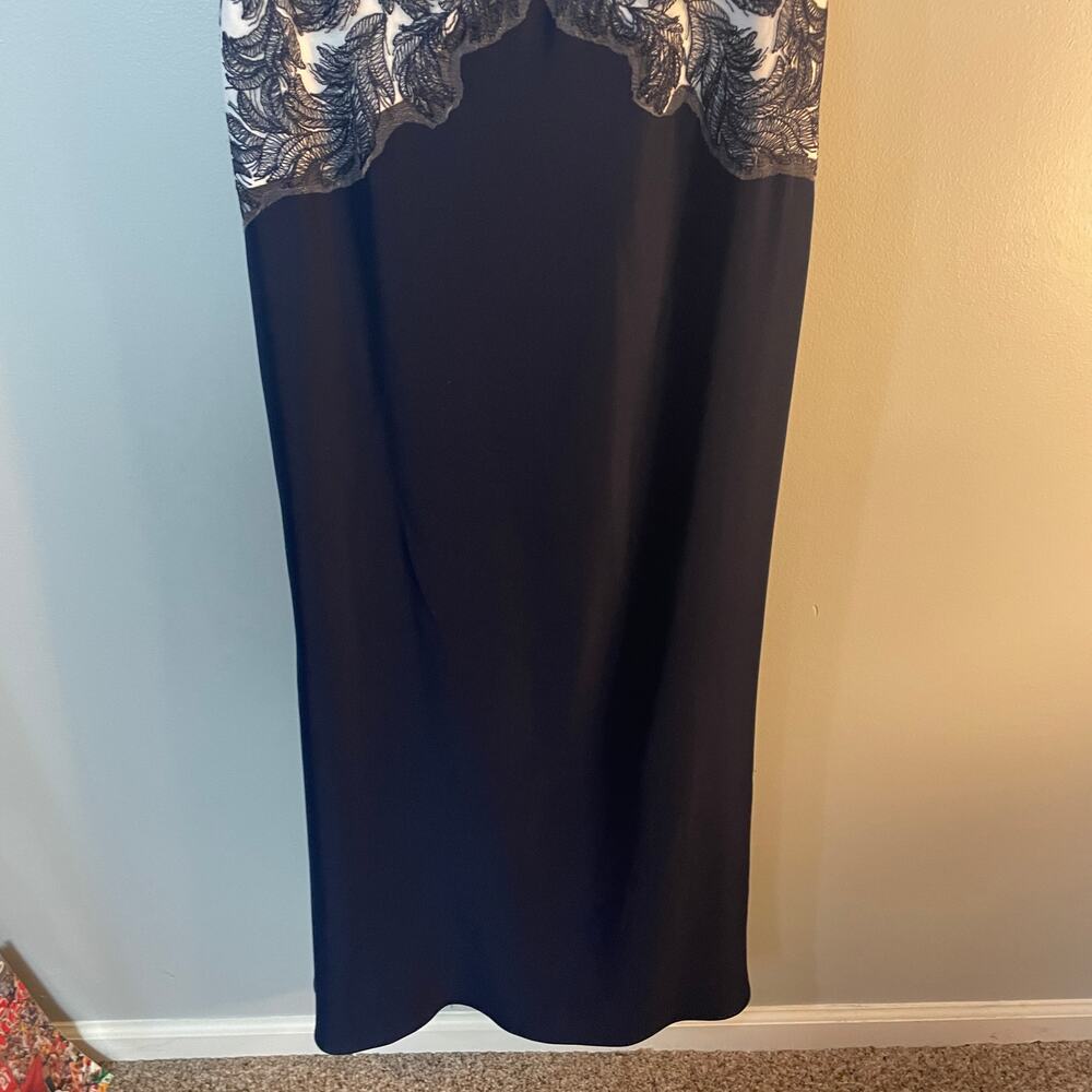 Tadashi Shoji Falcon Gown SZ 2 Long Formal Navy Dress Lace Accents MSRP $518 - Picture 14 of 15